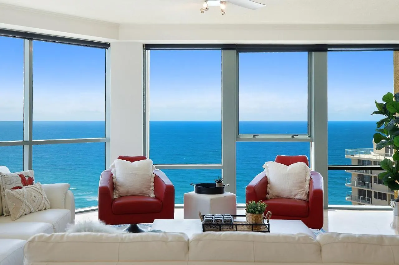 Resort style 3br unit w/ huge entertainers balcony Gold Coast Apartment