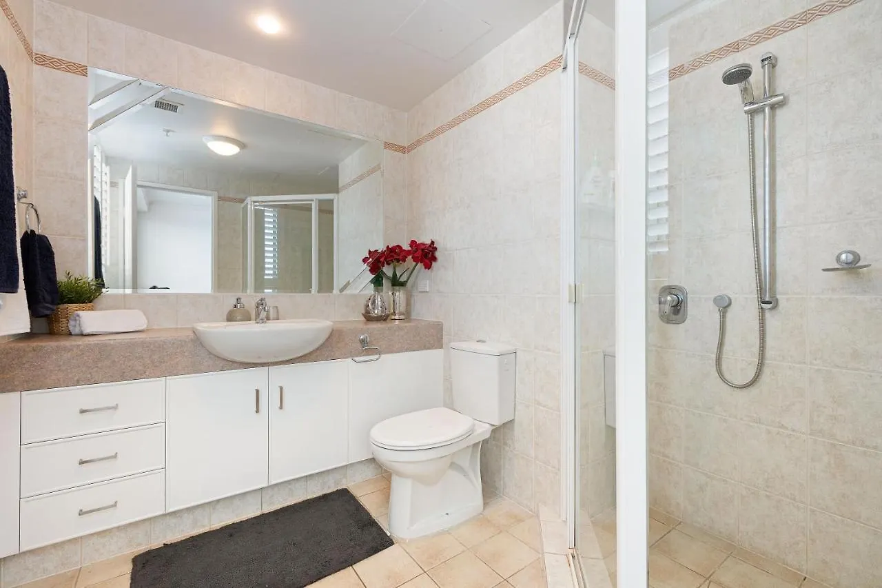 Apartment Resort style 3br unit w/ huge entertainers balcony Gold Coast