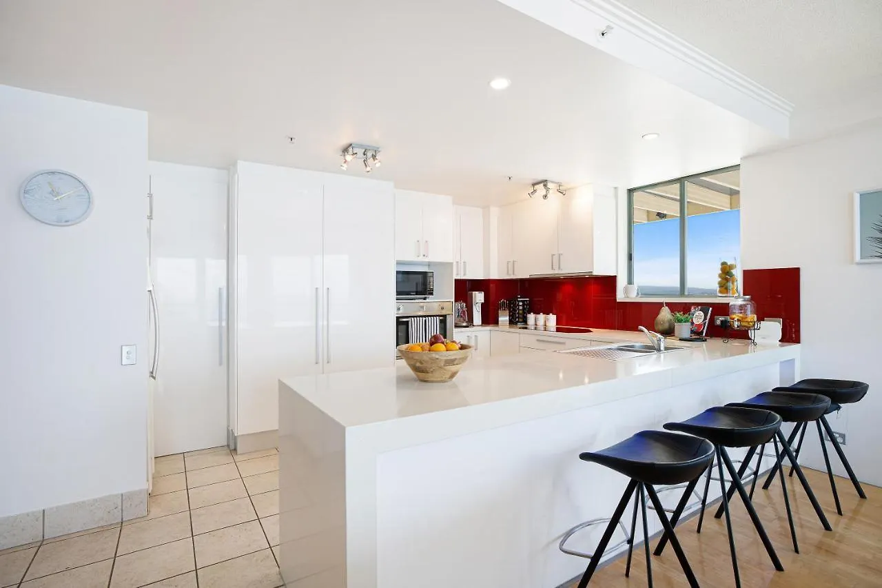 Apartment Resort style 3br unit w/ huge entertainers balcony Gold Coast Australien